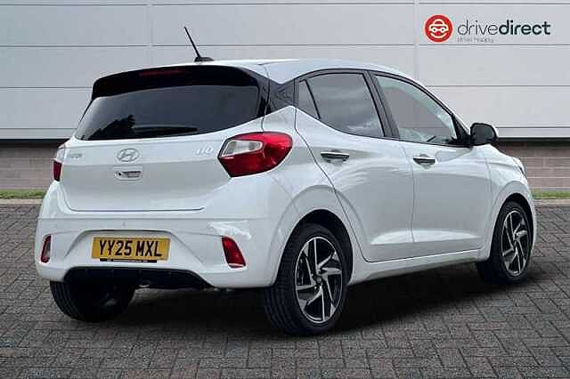 Hyundai i10 1.0 Premium Hatchback 5dr Petrol Auto Euro 6 (s/s) (63 ps)