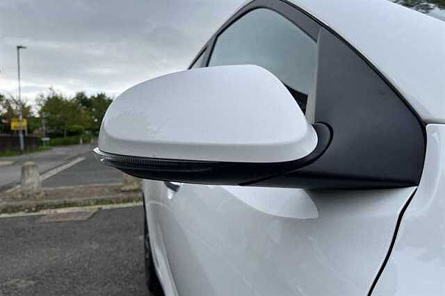 Hyundai i10 1.0 Premium Hatchback 5dr Petrol Auto Euro 6 (s/s) (63 ps)