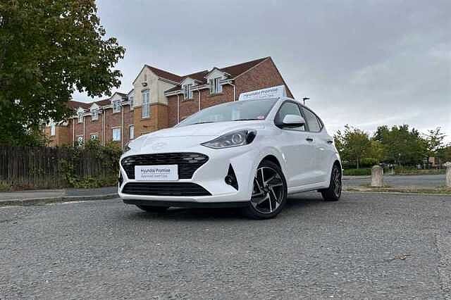 Hyundai i10 1.0 Premium Hatchback 5dr Petrol Auto Euro 6 (s/s) (63 ps)