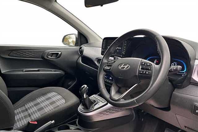 Hyundai i10 1.0 Premium Hatchback 5dr Petrol Auto Euro 6 (s/s) (63 ps)