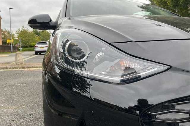 Hyundai i10 1.0 Premium Hatchback 5dr Petrol Auto Euro 6 (s/s) (63 ps)