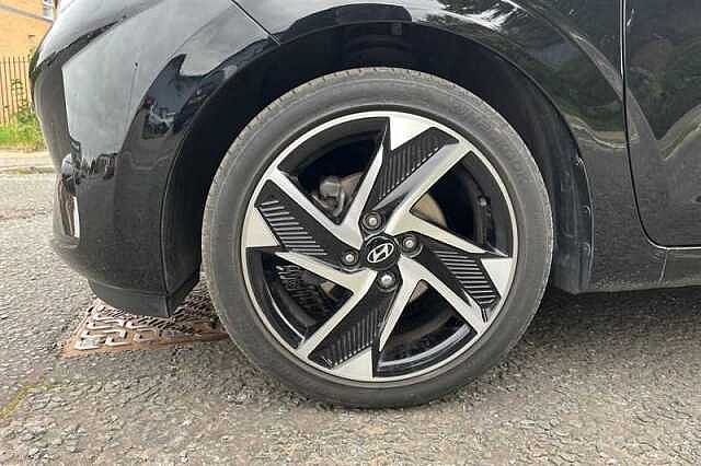 Hyundai i10 1.0 Premium Hatchback 5dr Petrol Auto Euro 6 (s/s) (63 ps)