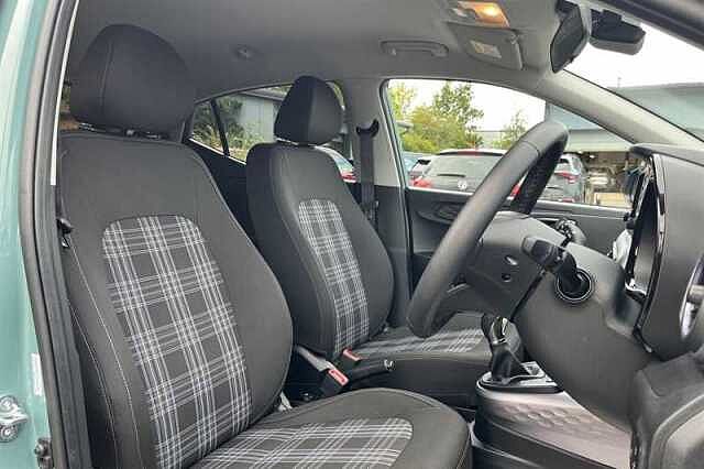 Hyundai I10 1.2 Premium Hatchback 5dr Petrol Auto Euro 6 (s/s) (79 ps) Green