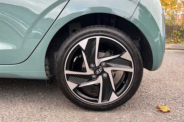 Hyundai I10 1.2 Premium Hatchback 5dr Petrol Auto Euro 6 (s/s) (79 ps) Green
