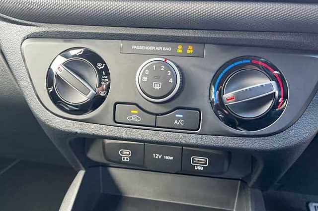 Hyundai i10 1.2 Advance Hatchback 5dr Petrol Auto Euro 6 (s/s) (79 ps)