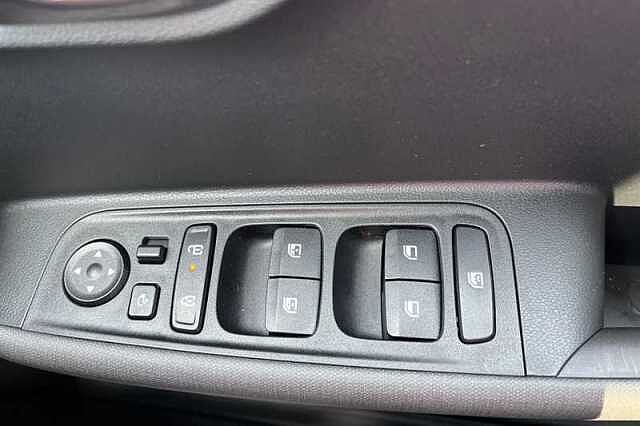 Hyundai INSTER Long Range 49kWh 02 SUV 5dr Electric Auto (115 ps) Black