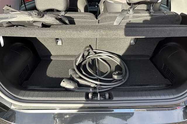 Hyundai INSTER Long Range 49kWh 02 SUV 5dr Electric Auto (115 ps) Black