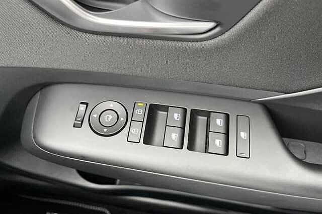 Hyundai KONA 1.6 h-GDi Advance SUV 5dr Petrol Hybrid DCT Euro 6 (s/s) (129 ps) White