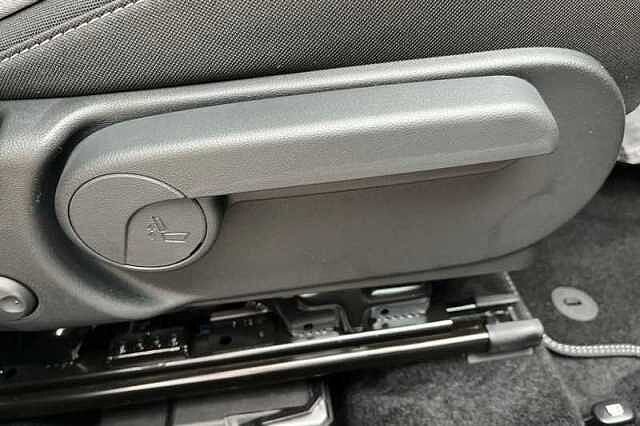 Hyundai KONA 1.6 h-GDi Advance SUV 5dr Petrol Hybrid DCT Euro 6 (s/s) (129 ps) White