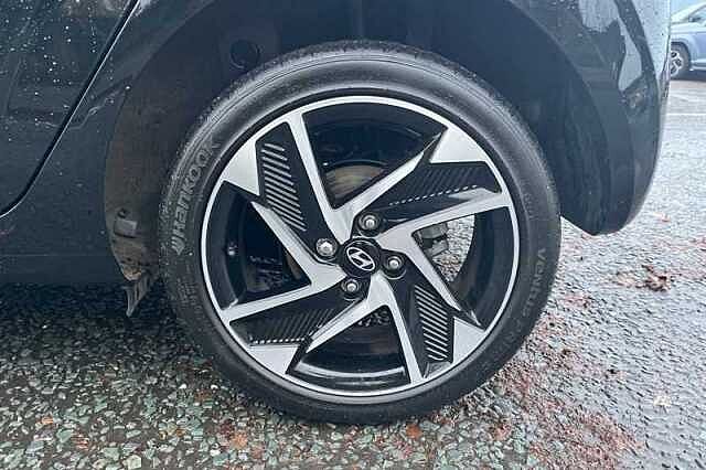 Hyundai I10 1.0 Premium Hatchback 5dr Petrol Auto Euro 6 (s/s) (63 ps) Black