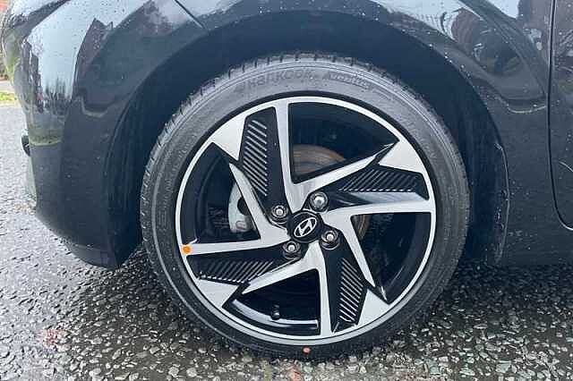 Hyundai I10 1.0 Premium Hatchback 5dr Petrol Auto Euro 6 (s/s) (63 ps) Black