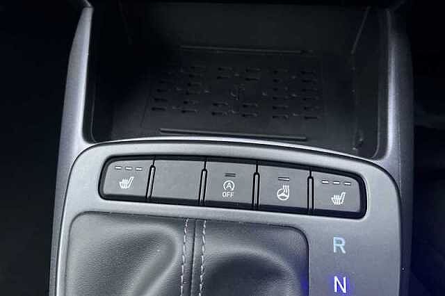 Hyundai I10 1.0 Premium Hatchback 5dr Petrol Auto Euro 6 (s/s) (63 ps) Black