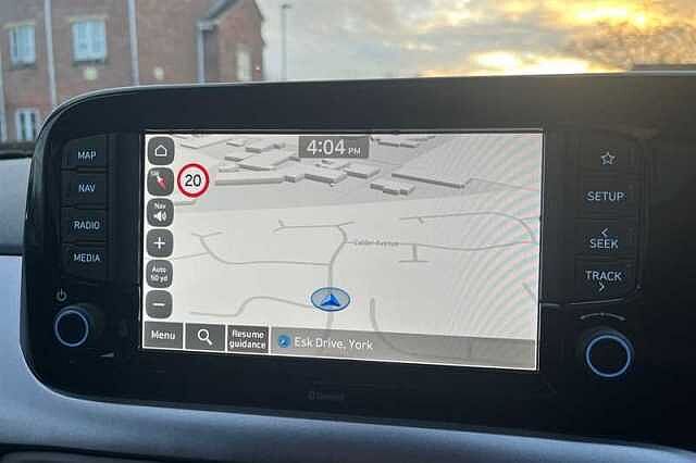 Hyundai I10 1.2 Premium Hatchback 5dr Petrol Auto Euro 6 (s/s) (79 ps) White