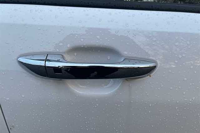 Hyundai I10 1.2 Premium Hatchback 5dr Petrol Auto Euro 6 (s/s) (79 ps) White