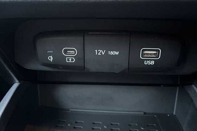 Hyundai I10 1.2 Premium Hatchback 5dr Petrol Auto Euro 6 (s/s) (79 ps) White