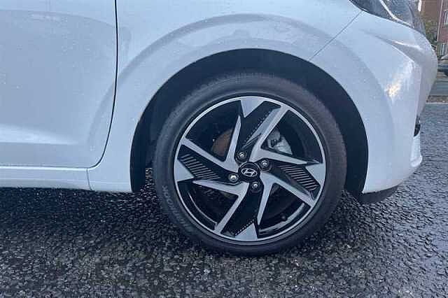 Hyundai I10 1.2 Premium Hatchback 5dr Petrol Auto Euro 6 (s/s) (79 ps) White