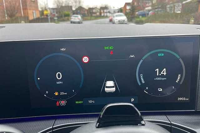 Hyundai SANTA FE 1.6 T-GDi 13.8kWh Calligraphy SUV 5dr Petrol Plug-in Hybrid Auto 4WD Euro 6 (s/s Black