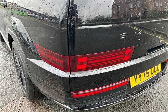 Hyundai SANTA FE 1.6 T-GDi 13.8kWh Calligraphy SUV 5dr Petrol Plug-in Hybrid Auto 4WD Euro 6 (s/s Black