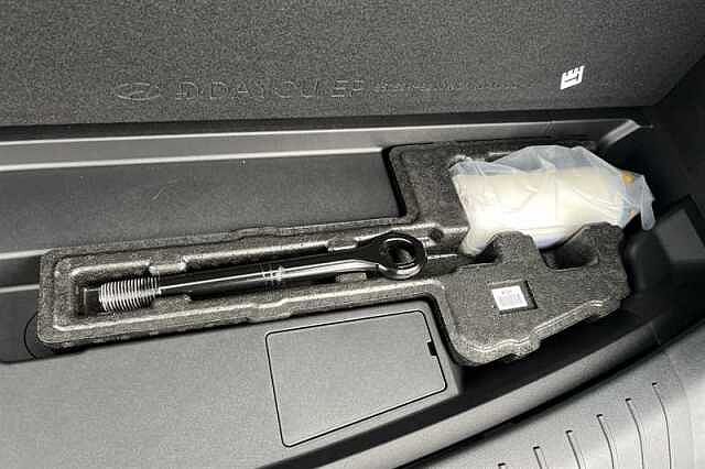 Hyundai SANTA FE 1.6 T-GDi 13.8kWh Calligraphy SUV 5dr Petrol Plug-in Hybrid Auto 4WD Euro 6 (s/s Black