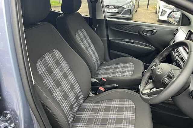 Hyundai I10 1.2 Premium Hatchback 5dr Petrol Auto Euro 6 (s/s) (79 ps) Blue