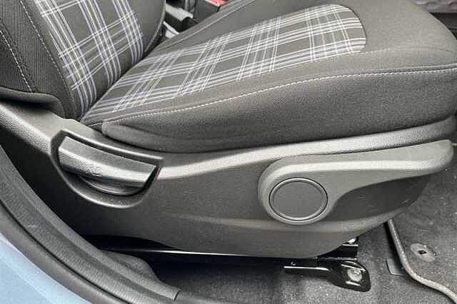 Hyundai I10 1.2 Premium Hatchback 5dr Petrol Auto Euro 6 (s/s) (79 ps) Blue