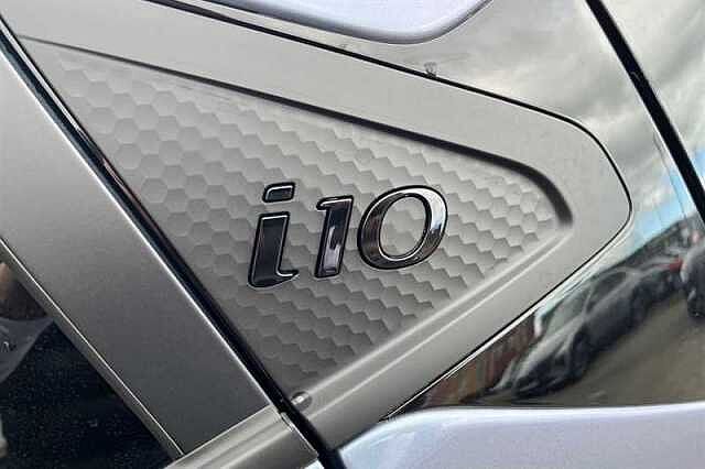 Hyundai I10 1.2 Premium Hatchback 5dr Petrol Auto Euro 6 (s/s) (79 ps) Blue