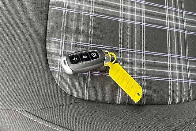 Hyundai I10 1.2 Premium Hatchback 5dr Petrol Auto Euro 6 (s/s) (79 ps) Blue