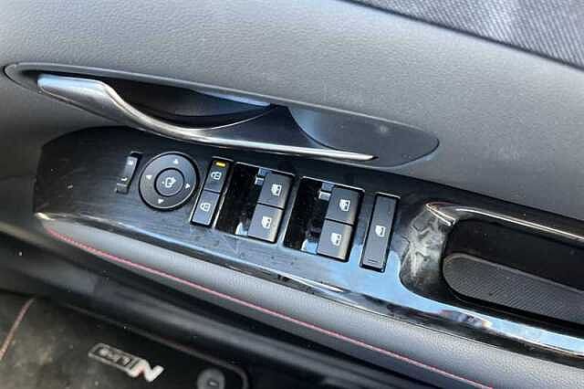 Hyundai TUCSON 1.6 T-GDi N Line SUV 5dr Petrol Hybrid Auto Euro 6 (s/s) (215 ps)