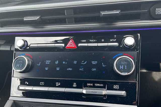 Hyundai SANTA FE 1.6 T-GDi 13.8kWh Calligraphy SUV 5dr Petrol Plug-in Hybrid Auto 4WD Euro 6 (s/s Orange