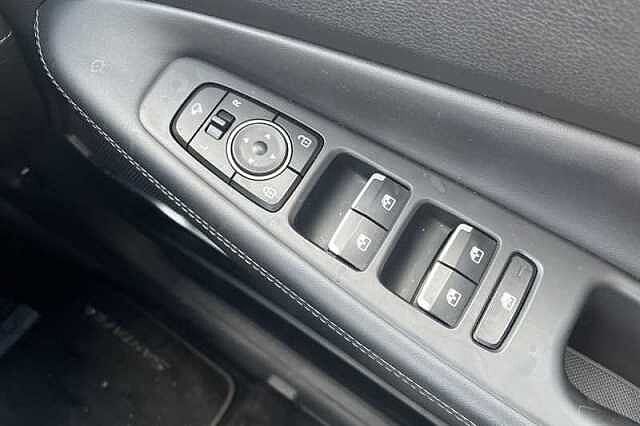 Hyundai SANTA FE 1.6 h T-GDi Premium SUV 5dr Petrol Hybrid Auto 4WD Euro 6 (s/s) (230 ps)