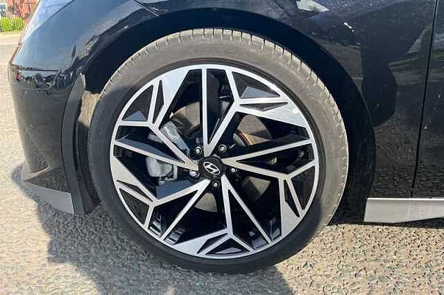 Hyundai IONIQ 6 77.4kWh Ultimate Saloon 4dr Electric Auto (228 ps)