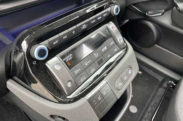 Hyundai INSTER Long Range 49kWh 02 SUV 5dr Electric Auto (115 ps) Black