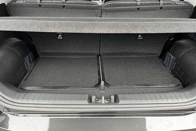 Hyundai INSTER Long Range 49kWh 02 SUV 5dr Electric Auto (115 ps) Black