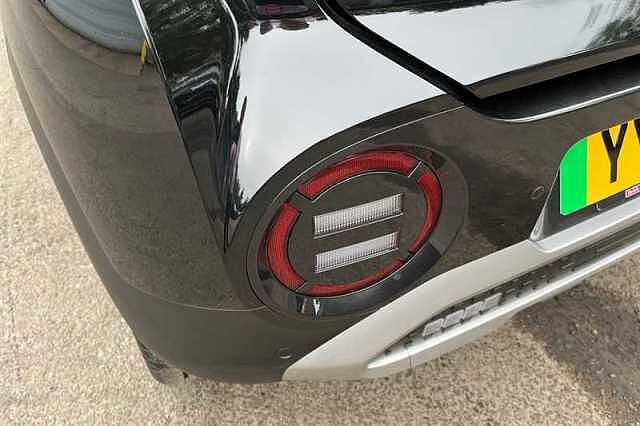 Hyundai INSTER Long Range 49kWh 02 SUV 5dr Electric Auto (115 ps) Black