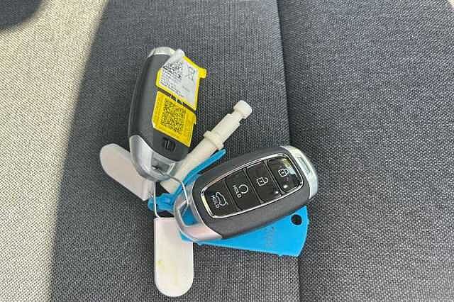 Hyundai INSTER Long Range 49kWh 02 SUV 5dr Electric Auto (115 ps)