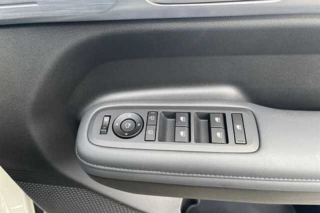 Hyundai SANTA FE 1.6 T-GDi 13.8kWh Premium SUV 5dr Petrol Plug-in Hybrid Auto 4WD Euro 6 (s/s) (7