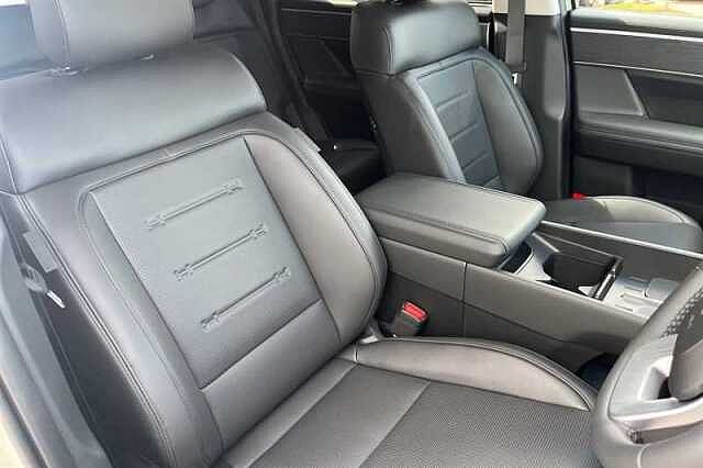 Hyundai SANTA FE 1.6 T-GDi 13.8kWh Premium SUV 5dr Petrol Plug-in Hybrid Auto 4WD Euro 6 (s/s) (7