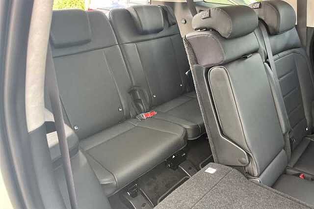 Hyundai SANTA FE 1.6 T-GDi 13.8kWh Premium SUV 5dr Petrol Plug-in Hybrid Auto 4WD Euro 6 (s/s) (7