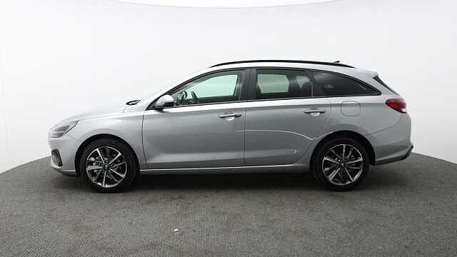 Hyundai i30 1.5 T-GDi MHEV Premium Tourer 5dr Petrol Hybrid Manual Euro 6 (s/s) (140 ps)