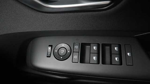 Hyundai KONA 1.6 h-GDi Advance SUV 5dr Petrol Hybrid DCT Euro 6 (s/s) (129 ps)