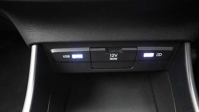 Hyundai i20 1.0 T-GDi MHEV SE Connect Hatchback 5dr Petrol Hybrid DCT Euro 6 (s/s) (100 ps)