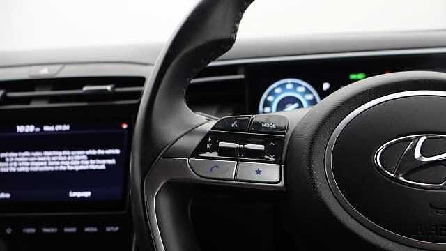 Hyundai TUCSON 1.6 T-GDi MHEV SE Connect SUV 5dr Petrol Hybrid DCT Euro 6 (s/s) (150 ps) Red