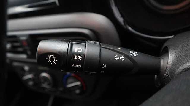 Hyundai I10 1.0 SE Connect Hatchback 5dr Petrol Manual Euro 6 (s/s) (67 ps) Blue