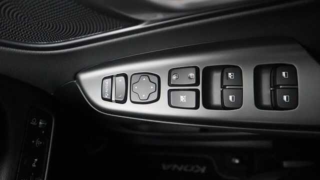 Hyundai KONA 1.6 h-GDi Ultimate SUV 5dr Petrol Hybrid DCT Euro 6 (s/s) (141 ps)