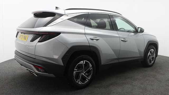 Hyundai TUCSON 1.6 T-GDi Advance SUV 5dr Petrol Manual Euro 6 (s/s) (160 ps) Shmmering Silver