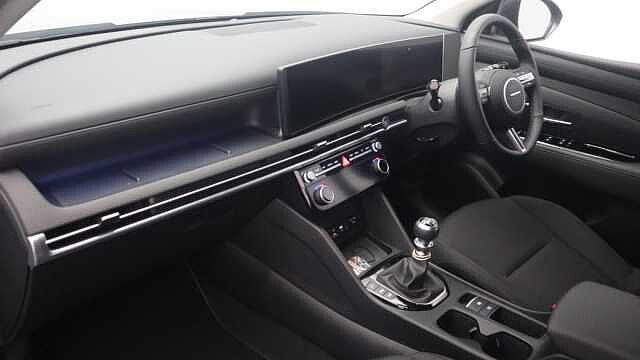 Hyundai TUCSON 1.6 T-GDi Advance SUV 5dr Petrol Manual Euro 6 (s/s) (160 ps) Shmmering Silver