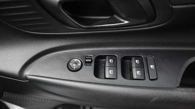 Hyundai I20 1.0 T-GDi MHEV SE Connect Hatchback 5dr Petrol Hybrid DCT Euro 6 (s/s) (100 ps) White