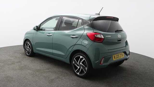 Hyundai i10 1.0 Premium Hatchback 5dr Petrol Auto Euro 6 (s/s) (63 ps)