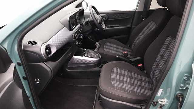 Hyundai i10 1.0 Premium Hatchback 5dr Petrol Auto Euro 6 (s/s) (63 ps)
