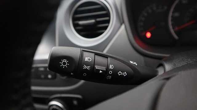 Hyundai I10 1.2 Premium Hatchback 5dr Petrol Manual Euro 6 (87 ps) White